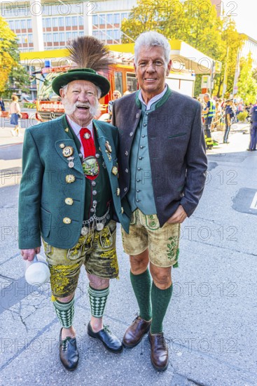 The Lord Mayor of the City of Munich, Dieter horse-rider, in conversation with a traditional costumer, Oktoberfest, Munich, Upper Bavaria, Bavaria, Germany