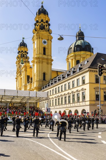 The Bergkapelle St. Ingbert marches towards the Theatiner Kirche, Trachten- und Schützenzug, Oktoberfest, Munich, Upper Bavaria, Bavaria, Germany