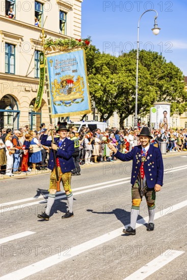 Flag bearer of the Bavarian Sport Shooting Association, traditional traditional costume and shooting parade, Oktoberfest, Munich, Upper Bavaria, Bavaria, Germany