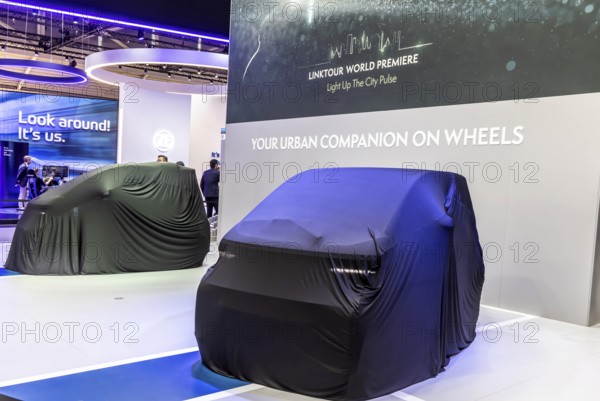 Still veiled: World premiere of Linktour. The Chinese manufacturer presents a city runabout for urban mobility. IAA MOBILITY in Munich. The motor show presents itself as a holistic mobility trade fair. Cars continue to take centre stage, however, and Chinese manufacturers are gaining ground. Munich, Bavaria, Germany