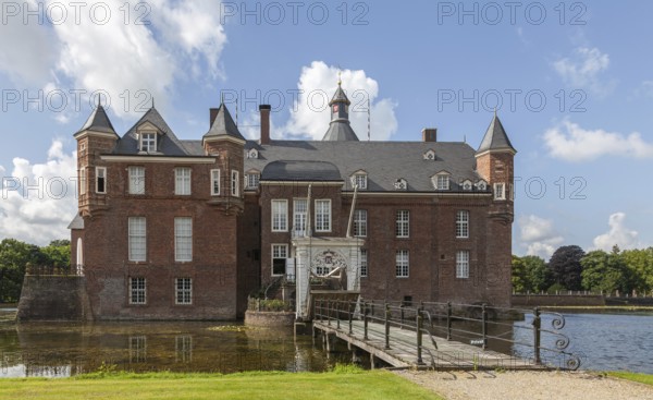 Anholt Castle, moated castle, Isselburg, Münsterland, North Rhine-Westphalia, Germany