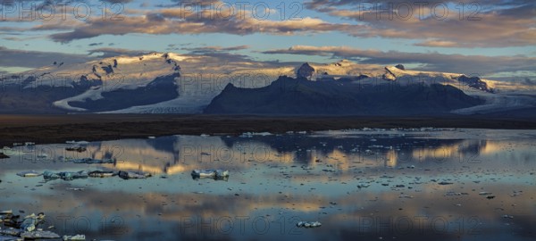 Ice floes, glacier, glacier tongue, fog, clouds, morning mood, mountains, panorama, reflection, aerial view, summer, glacier lagoon, Jökulsarlon, Vatnajökull, Iceland