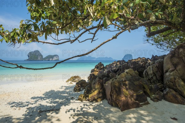 White sandy beach and rocks, Sunrise Beach, Koh Great white shark, Ko Ngai, Krabi Province, Trang, Southern Thailand, Andaman Sea, Thailand