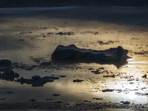 Icebergs, ice floes, glacial lake, summer, evening mood, aerial view, Fjallsjökull, Vatnajökull National Park, Iceland