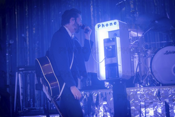 Ben Schneider, singer of Lord Huron live at the Tempodrom Berlin on 08.09.2025