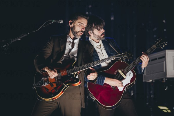 Tom Renaud (guitarist) and Ben Schneider (singer) from Lord Huron live at the Tempodrom in Berlin on 08/09/2025