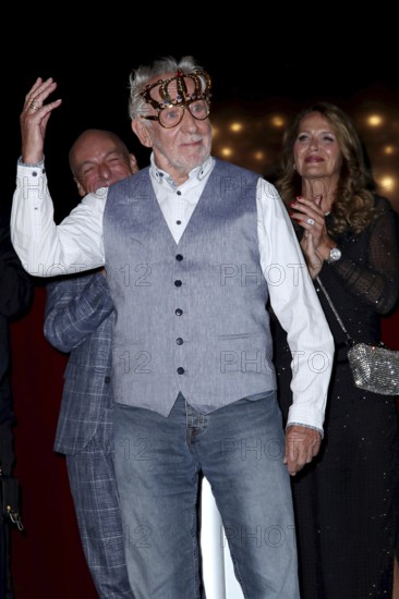 Dieter Hallervorden (foreground) - Premiere Der eingebildet Kranke after The Imaginary Invalid by Molière / 90th birthday of Dieter Hallervorden, Berlin, 05.9.25