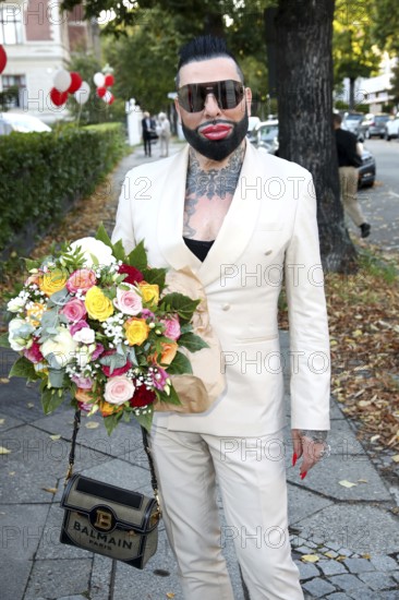 Harald Glööckler - Premiere of Der eingebildet Kranke after The Imaginary Invalid by Molière / 90th birthday of Dieter Hallervorden, Berlin, 05.9.25