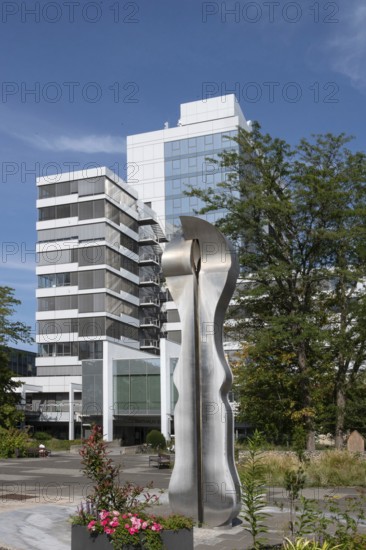 New Town Hall, with the Rucker Fountain, created by the sculptor Hans Rucker, Rathausplatz, Erlangen, Middle Franconia, BVayern, Germany