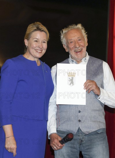 Franziska Giffey and Dieter Hallervorden at the premiere of the play 'Der eingebildet Kranke' and Dieter Hallervorden's 90th birthday at the palace gardens Theatre. Berlin, 05.09.2025