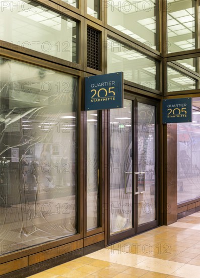 Interior design commercial property, partially vacant Shopping Quartier 205 in Friedrichstrasse and Mohrenstrasse, Berlin, Germany