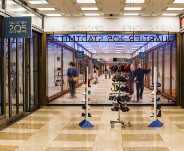 Interior design commercial property, partially vacant Shopping Quartier 205 in Friedrichstrasse and Mohrenstrasse, Berlin, Germany