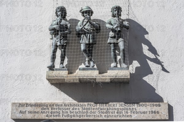 Sculptures in the Karlstor in memory of Prof Herbert Jensen, 1900 to 1968, Munich, Bavaria, Germany