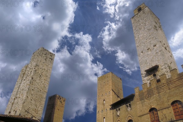 Medieval towers, market square, San Gimignano, Tuscany, Italy