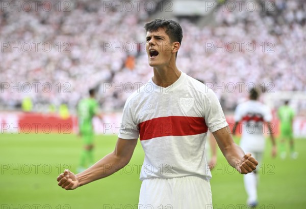 Goal celebration Jose Maria Chema Andres Baixauli VfB Stuttgart (30) Goal celebration Gesture Gesture Gesture Gesture Bundesliga, MHPArena, MHP Arena Stuttgart, Baden-Württemberg, Germany