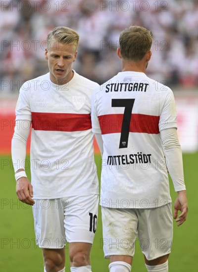 The paths of Maximilian Mittelstädt VfB Stuttgart (07) and Chris Führich VfB Stuttgart (10) krBundesliga, MHPArena, MHP Arena Stuttgart, Baden-Württemberg, Germany
