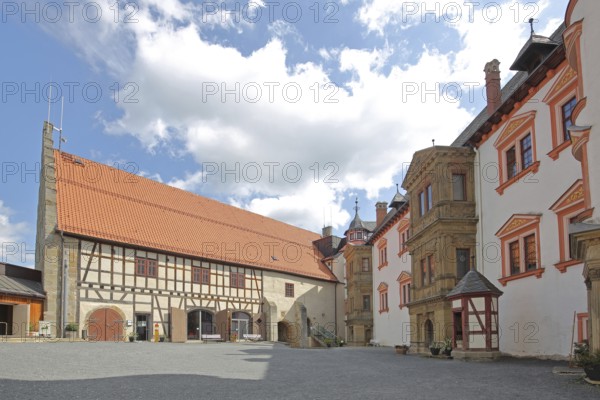 Inner courtyard with Renaissance building, castle, castle, Veste Heldburg, Heldburg, Thuringia, Germany