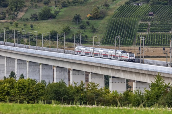 Enztal bridge with InterCity. Double-track railway overpass of the high-speed line from Mannheim to Stuttgart with a length of 1044 metres // 24.08.2025: Vaihingen an der Enz, Baden-Württemberg, Germany