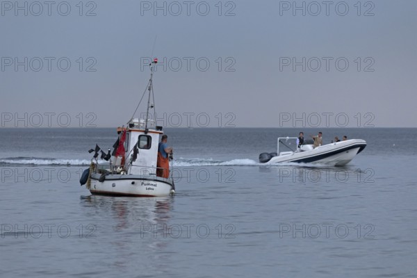 Fishing boat off Falckenstein beach, motorboat, Kiel Fjord, Kiel, Schleswig-Holstein, Germany
