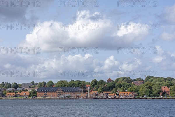 Sailing ship, Tiessenkai and Kanalstraße, Holtenau, Kiel, Schleswig-Holstein, Germany