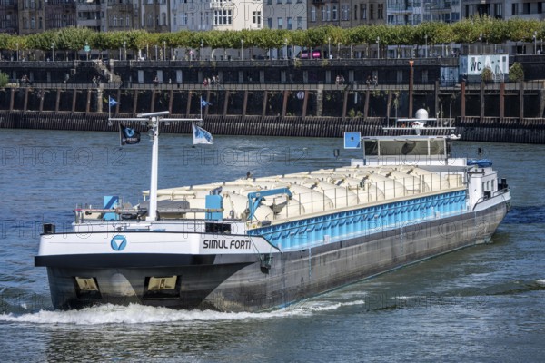 Cargo ship, tanker Simul Forti, on the Rhine near Düsseldorf, Rheinkniebrücke, Altstadtufer, North Rhine-Westphalia, Germany