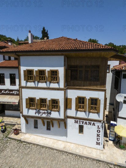 A single historic building with wooden windows and a red roof on a sunny day, aerial view, traditional Ottoman Konak, Safranbolu, UNESCO World Heritage Site, Karabük Province, Black Sea Region, Central Anatolia, Turkey