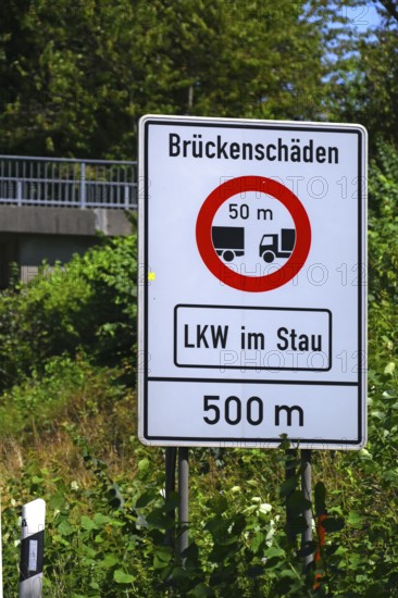Sign indicating bridge damage on the motorway, Baden-Württemberg, Germany