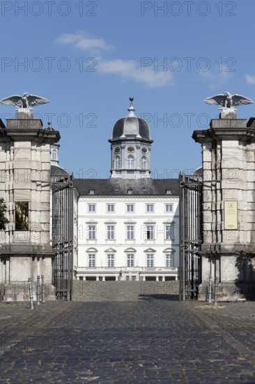Entrance Schloss Bensberg, Althoff Grandhotel Schloss Bensberg, Bergisch Gladbach, Bergisches Land, North Rhine-Westphalia, Germany