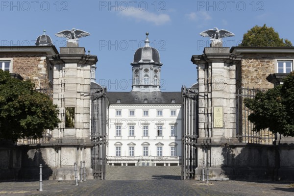 Entrance Schloss Bensberg, Althoff Grandhotel Schloss Bensberg, Bergisch Gladbach, Bergisches Land, North Rhine-Westphalia, Germany