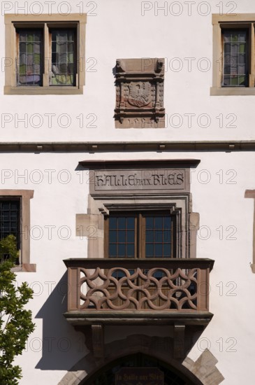 Balcony, Halle aux Blés, former slaughterhouse and corn hall, market square, old town, Obernai, also Oberehnheim, Bas-Rhin, Grand-Est, Alsace, France