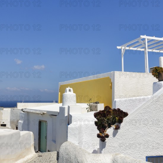 Architectural detail, typical white holiday homes, blue sky, Oia, Thira, Santorini, Cyclades, Greece