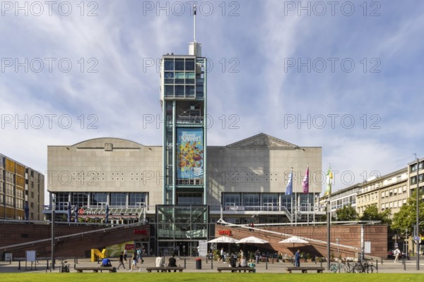 Paradeplatz Mannheim with Stadthaus. The Stadthaus is a heritage-protected multi-purpose building. Mannheim, Baden-Württemberg, Germany