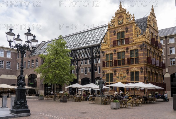 Restaurant Het Goudkantoor, historic building from 1635, on the Waagplein, former tax office, historic centre of Groningen, Netherlands