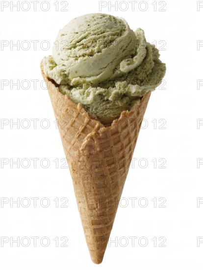Eine knusprige Eiswaffel gefüllt mit cremigem Pistazieneis, AI generiert, AI generated