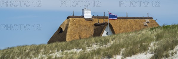 Thatched roof behind the dune, panorama format, Kampen, Sylt, North Frisia, Schleswig-Holstein, Germany