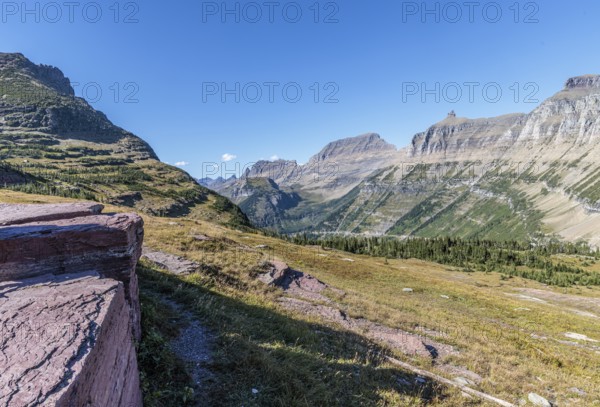 240905_033 Rugged mountains along the Hidden Lake Trail from the Logan Pass Visitor Center in Glacier Natioinal Park, Montana, USA