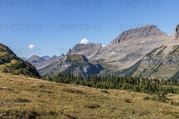 240905_028 Rugged mountains along the Hidden Lake Trail from the Logan Pass Visitor Center in Glacier Natioinal Park, Montana, USA