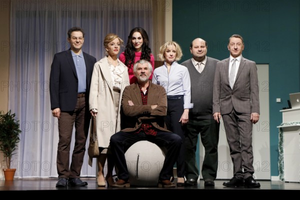 (L-R) Manolo Palma, Johanna Klante, Kim Zarah Langner, Susanne Eisenkolb, Georgios Tsivanoglou. Jens Krause and Daniel Morgenroth in front during the photo rehearsal of The Neurosen Cavalier at the Schlossparktheater in Berlin on 26.11.2025