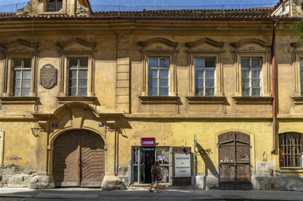 Second hand shop in the old town of Prague, Czech Republic