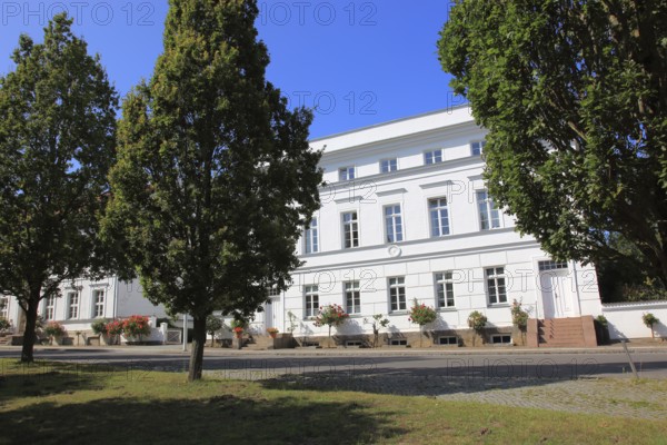 The heritage-protected house Circus 10, Putbus on the island of Rügen, Vorpommern-Rügen district, Mecklenburg-Western Pomerania, Germany