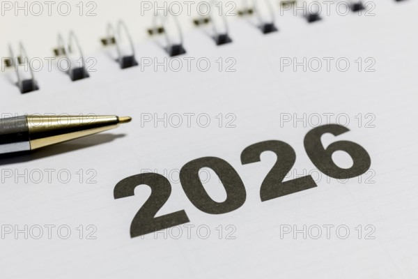 Ringbook calendar, calendar sheet with the year 2026 and a black pen