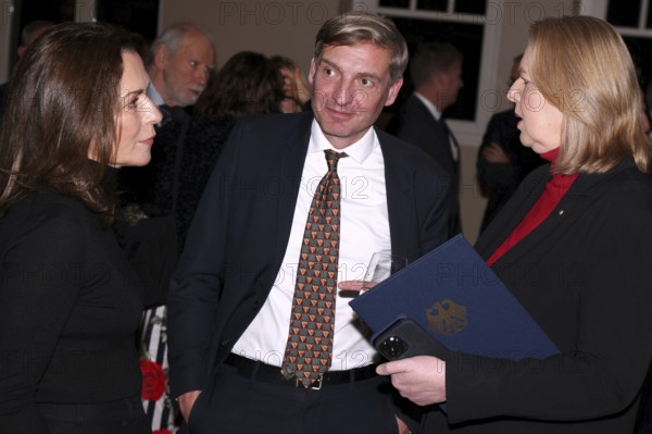 Anne Will, Uwe Neumärker, Bärbel Bas at the Prize for Civil Courage against Right-Wing Radicalism and Anti-Semitism, 19th Charity Dinner Room of Names at Berlin's Hotel Adlon on 24.11.2025