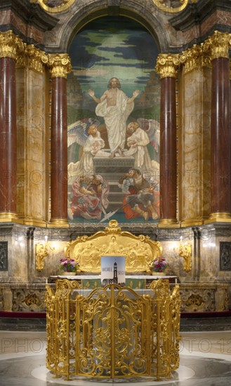 Interior view, celebration altar, choir, altar, main evangelical church of St. Michaelis, Michel for short, Free and Hanseatic City of Hamburg, Germany