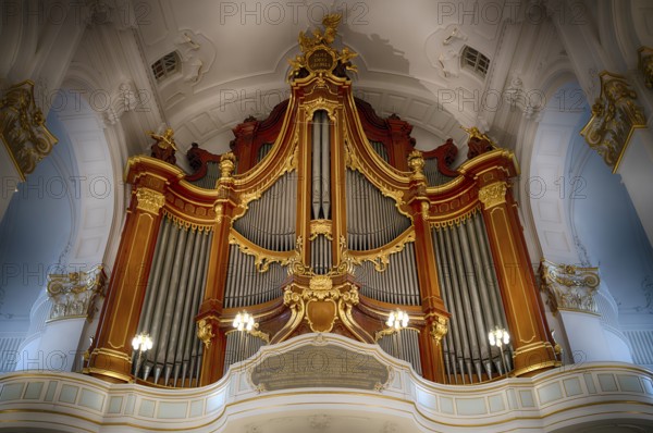 Interior photo, Marcussen organ on the concert tempore, with donator's tablet for the Walcker organ from 1912, main evangelical church of St. Michaelis, Michel for short, Free and Hanseatic City of Hamburg, Germany