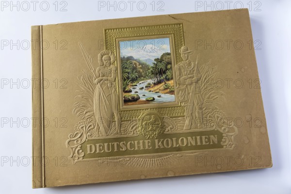 German colonies. An anthology published by Cigaretten-Bilderdienst Dresden from 1936. Germany