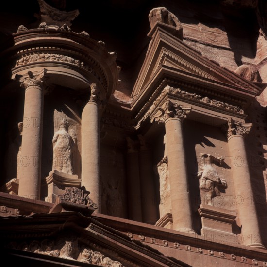 Khazne Faraun, Pharaoh's Treasure House, Nabatean Rock City Petra, Jordan