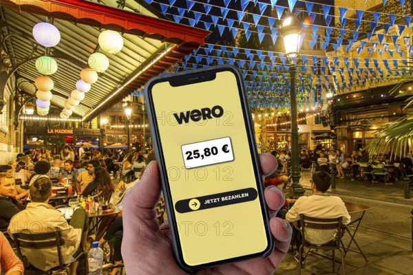 Symbolic image, photo montage, about the European WERO payment service, currently you can only send or receive money directly to another person, P2P, person-to-person, for use in stationary retail or catering, to be introduced from 2026