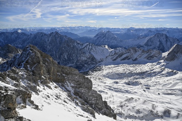 View of the Wetterstein Mountains from the mountain station of the Zugspitz cable car (2962 m), Grainau municipality, Garmisch-Partenkirchen district, Bavaria, Germany