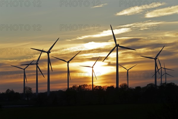 Sunset, wind power plants, sunset, Südergellersen, Samtgemeinde Gellersen, Lower Saxony, Germany