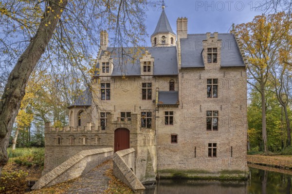 Kasteel Beauvoorde, 17th century moated castle in Renaissance style in the village Wulveringem in autumn, fall, Veurne, West Flanders, Belgium